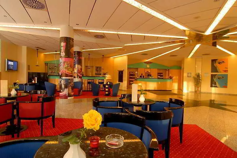 AZIMUT Hotel Dresden 4*,